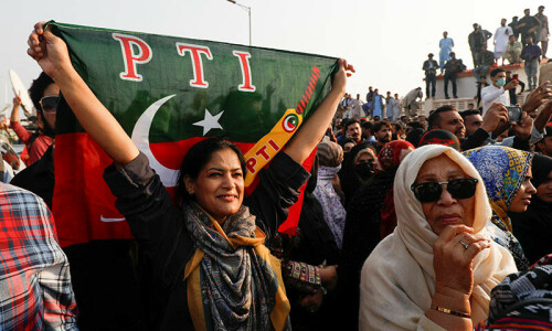کراچی میں ورکرز کنونشن سے قبل پی ٹی آئی کے متعدد کارکن گرفتار