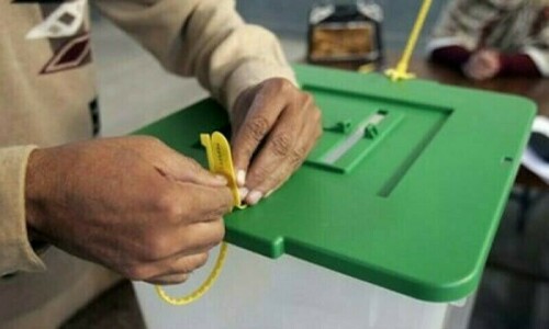 انتخابات کی کوریج کیلئے غیر ملکی میڈیا کو اجازت نامے جاری