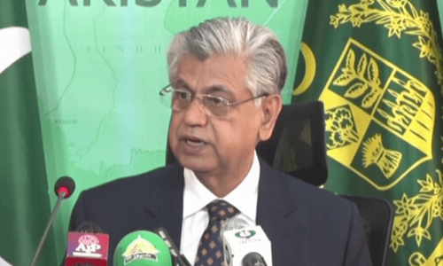 Info minister says international journalists, observers to cover Feb 8 elections