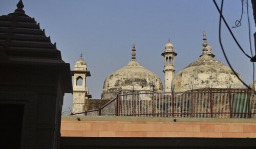 India court allows Hindus to pray inside disputed mosque in Varanasi India court allows Hindus to pray inside disputed mosque in Varanasi