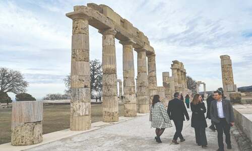 Greece restores palace where Alexander the Great was crowned