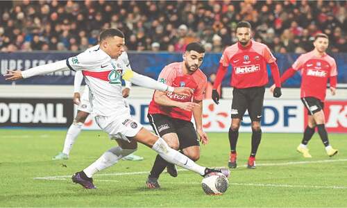 Mbappe and PSG revel in nine-goal rout Mbappe and PSG revel in nine-goal rout