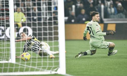 Milik treble  steers Juve to Coppa semis