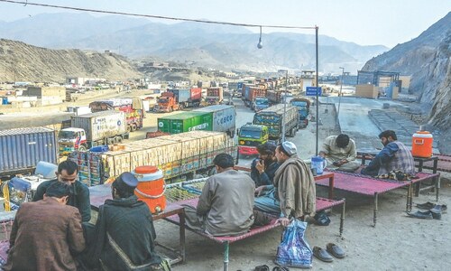 Torkham, Kharlaachi may be shut for good, warns Kabul