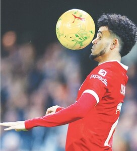 Liverpool survive Fulham scare to reach League Cup final