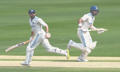 Rahul, Jadeja put India on top in first England Test