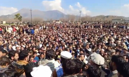 باجوڑ: آزاد امیدوار ریحان زیب خان کی نماز جنازہ میں ہزاروں افراد کی شرکت