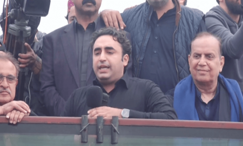 At Shikarpur rally, Bilawal pledges 2m homes for flood-hit