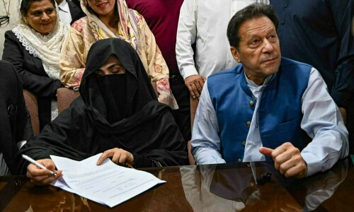 In yet another conviction, Imran and Bushra Bibi handed 7-year jail sentences in Iddat case In yet another conviction, Imran and Bushra Bibi handed 7-year jail sentences in Iddat case