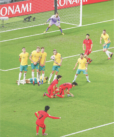 Jahanbakhsh nets late penalty as Iran stun Japan to reach Asian Cup semis