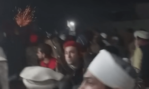 چارسدہ: اے این پی کے مقامی صدر کے گارڈز کی فائرنگ سے 2 نوجوان زخمی