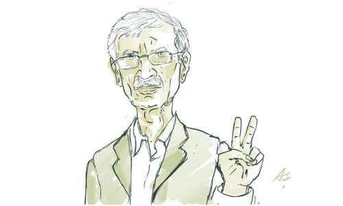 Pervez Khattak &mdash; a &lsquo;candidate&rsquo; for all seasons