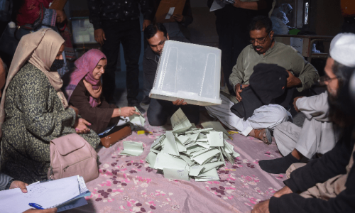 Commonwealth experts satisfied with poll process Commonwealth experts satisfied with poll process