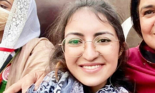 بونیر سے پہلی بار انتخاب لڑنے والی ہندو امیدوار سویرا پرکاش کو شکست