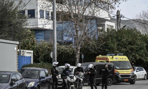 Gunman kills three at Greek shipping company