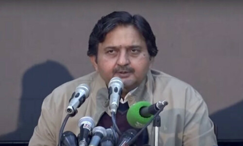 انتخابی نتائج تسلیم نہ کرنا پی ٹی آئی کا وتیرہ ہے، ملک احمد خان
