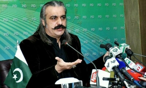 علی امین گنڈا پور کا خواتین کی مخصوص نشستوں کیلئے عدالت جانے کا اعلان