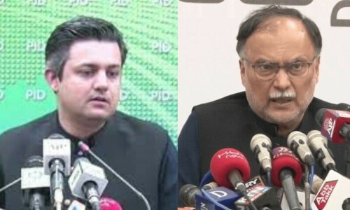 At Oxford discussion, political leaders fear more uncertainty