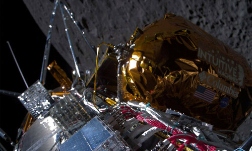 Spacecraft over the moon before first US landing attempt in 50 years