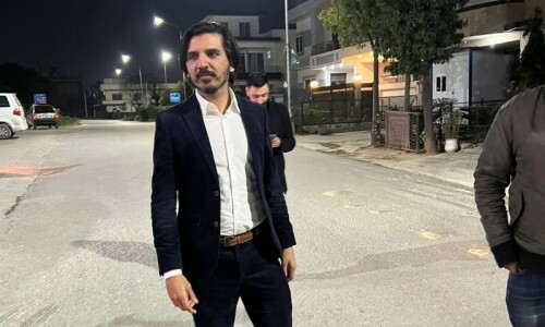 Asad Ali Toor interrogated for hours by FIA in connection with alleged campaign against superior judiciary