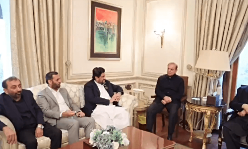 MQM-P team discusses power-sharing formula with Shehbaz MQM-P team discusses power-sharing formula with Shehbaz