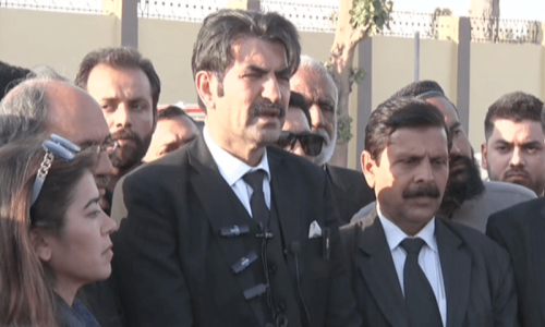 Sher Marwat stirs hornet’s nest by attacking top PTI ‘barristers’ Sher Marwat stirs hornet’s nest by attacking top PTI ‘barristers’