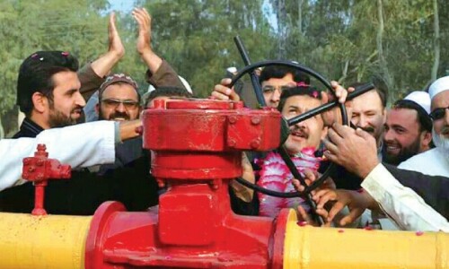Gas outages protested in Kohat