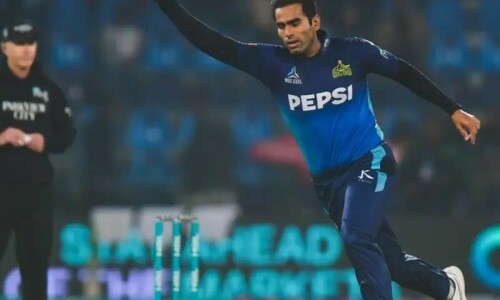Sultans’ Ali shrugs off comparisons ahead of Qalandars clash Sultans’ Ali shrugs off comparisons ahead of Qalandars clash