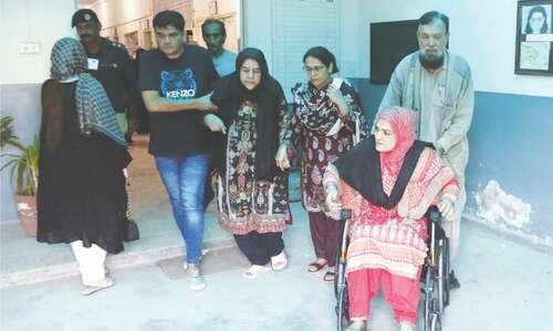 Enthusiastic women throng polling stations across Karachi