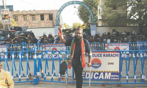 PTI, Jamaat protests continue in Karachi against &lsquo;rigging&rsquo; in elections