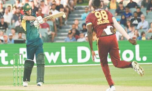 Maxwell blasts ton as Australia beat West Indies in second T20