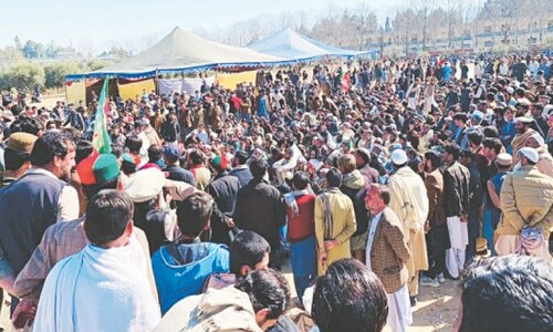 PTI Bajaur activists end protest as leadership decides to challenge &lsquo;rigging&rsquo; in court