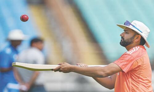 Kuldeep says fit-again Jadeja available for third England Test