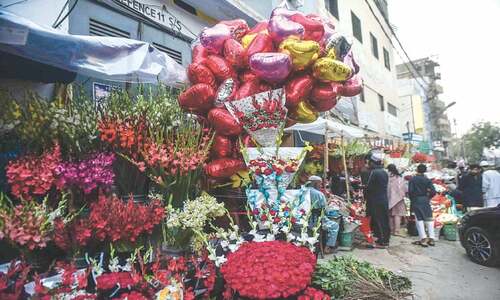 Karachiites share diverse ways of celebrating Valentine&rsquo;s Day