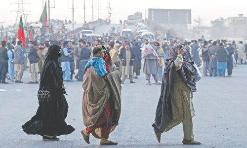 Commuters suffer as PTI workers continue agitation on sixth day Commuters suffer as PTI workers continue agitation on sixth day