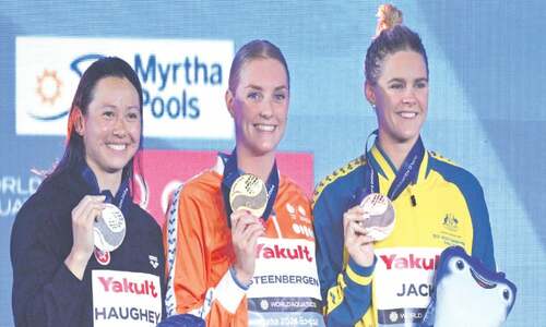 Dutch delight as Steenbergen rockets to 100m freestyle title Dutch delight as Steenbergen rockets to 100m freestyle title