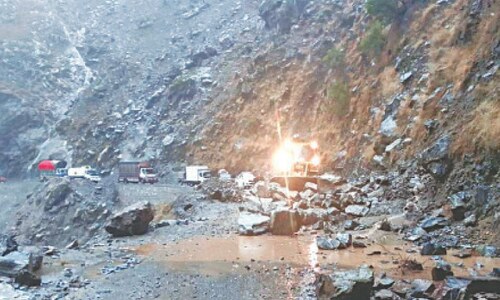 Two killed in Peshawar roof collapse Two killed in Peshawar roof collapse