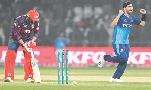 HBL Pakistan Super League: Sultans hold nerve in thriller to edge United