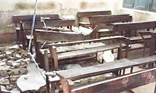 Three students injured as roof plaster falls off in govt school