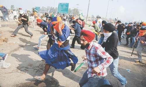 Farmers resume Delhi protest push after talks fail