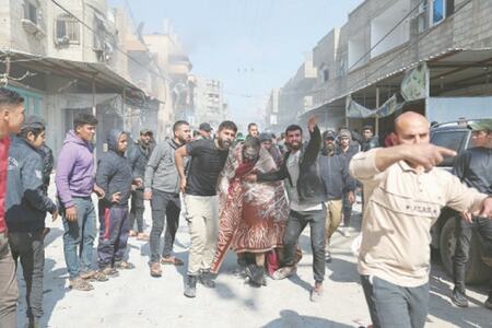 92 killed in Gaza as Israel, Hamas seek ceasefire deal