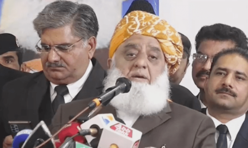 دھاندلی زدہ انتخابات تسلیم نہ کرنا میری گھٹی میں شامل ہے، مولانا فضل الرحمٰن
