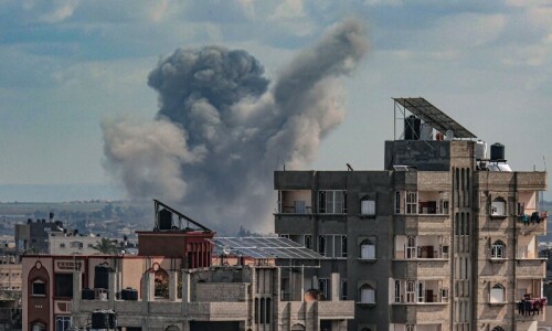 Fear grips Rafah as Israel bombs residential tower Fear grips Rafah as Israel bombs residential tower