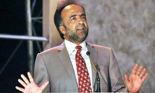 پی ٹی آئی تحمل و بردباری کا مظاہرہ کرے تو مفاہمت ہوسکتی ہے، قمر زمان کائرہ