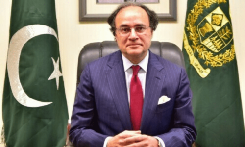 Pakistan eyes &lsquo;larger, longer&rsquo; bailout package