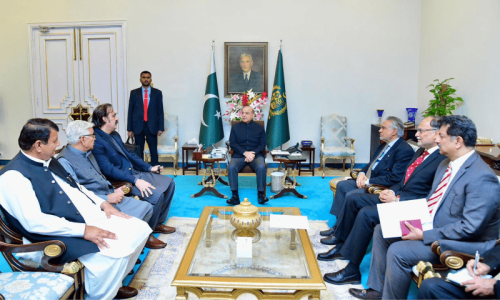 President Zardari terms Shehbaz-Gandapur  meeting &lsquo;positive step&rsquo;