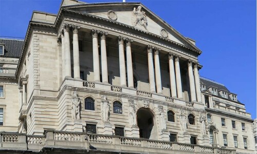 Bank of England freezes interest rate at 16-year high Bank of England freezes interest rate at 16-year high