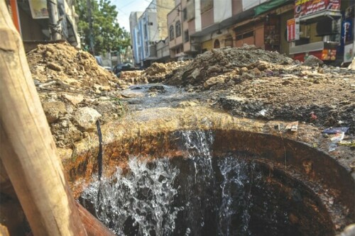 Two sanitation workers die after inhaling toxic fumes in Karachi sewer Two sanitation workers die after inhaling toxic fumes in Karachi sewer
