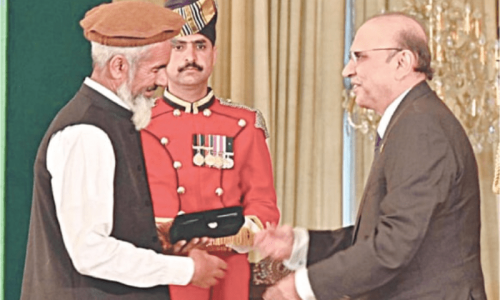 Awards conferred upon 42 military officers