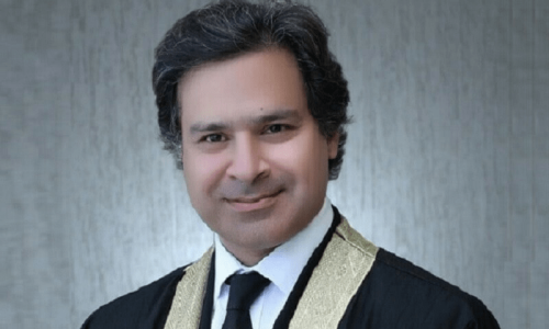 IHC asks why Imran, Qureshi &lsquo;singled out&rsquo; in cipher case